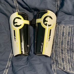 Selling Puma ProCat Soccer Shin Guards For aged up to 5 Years Old